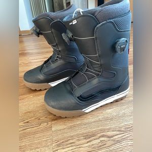 Vans Auro Pro snowboard boots